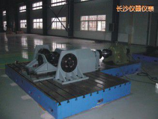 長沙微機控制驅(qū)動橋總成扭轉(zhuǎn)試驗機